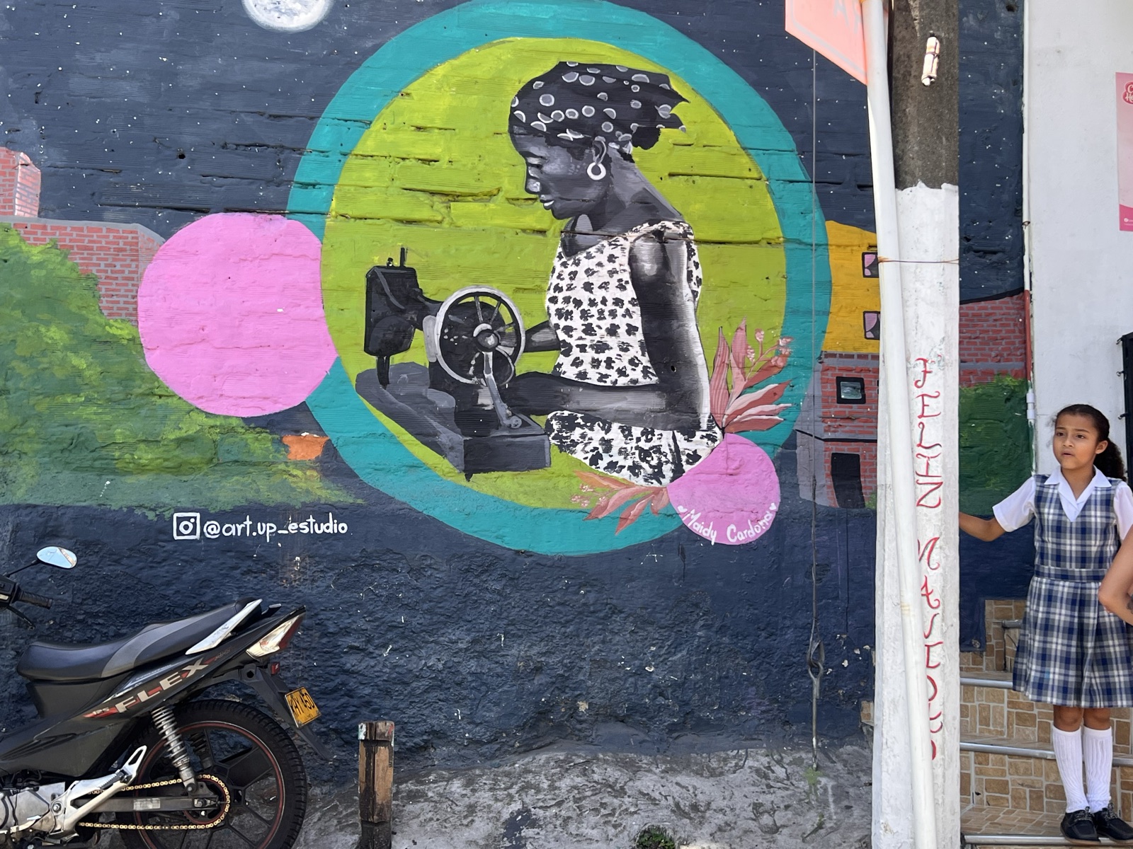 Mural de las tejedoras